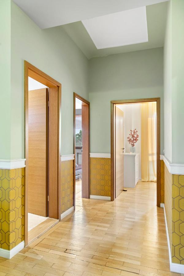 City Heart Retreat Elegant Apartment Бухарест Экстерьер фото