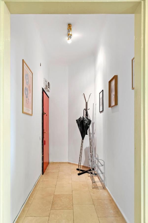 City Heart Retreat Elegant Apartment Бухарест Экстерьер фото