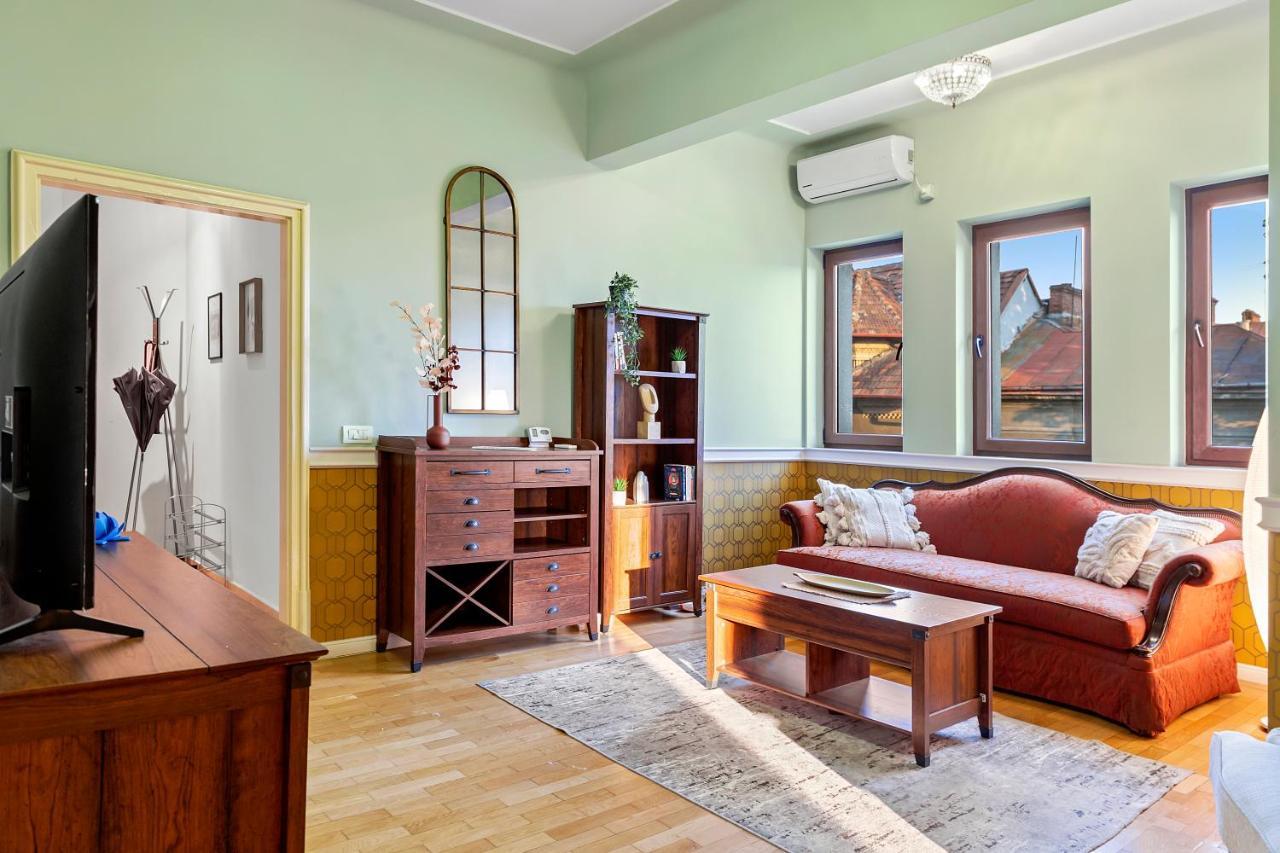 City Heart Retreat Elegant Apartment Бухарест Экстерьер фото